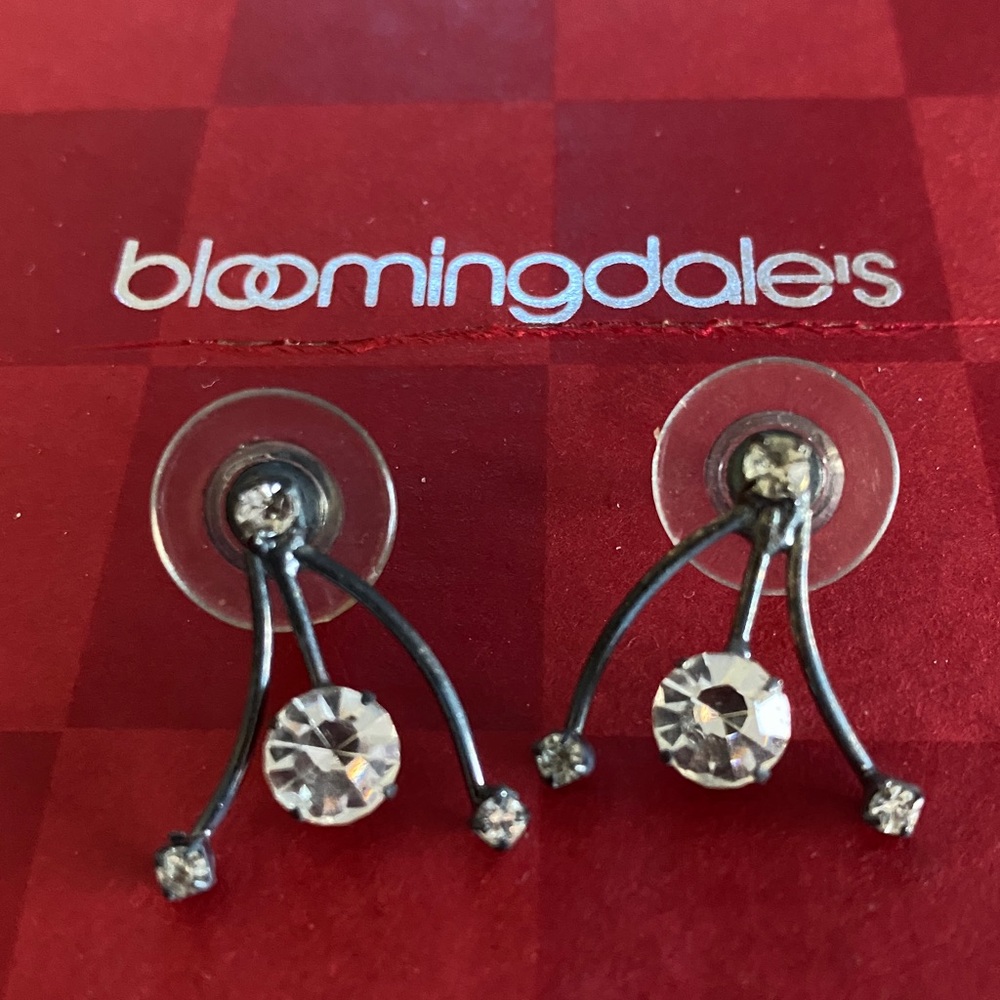 Beautiful Sparkling Pierced Earrings Excellent Condition
